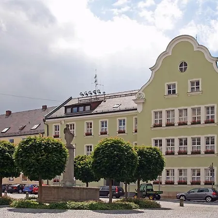 Waldstrasse *